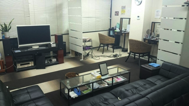 アクアの事務所